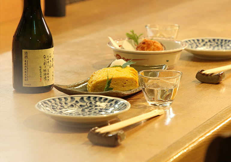 カウンター食事イメージ